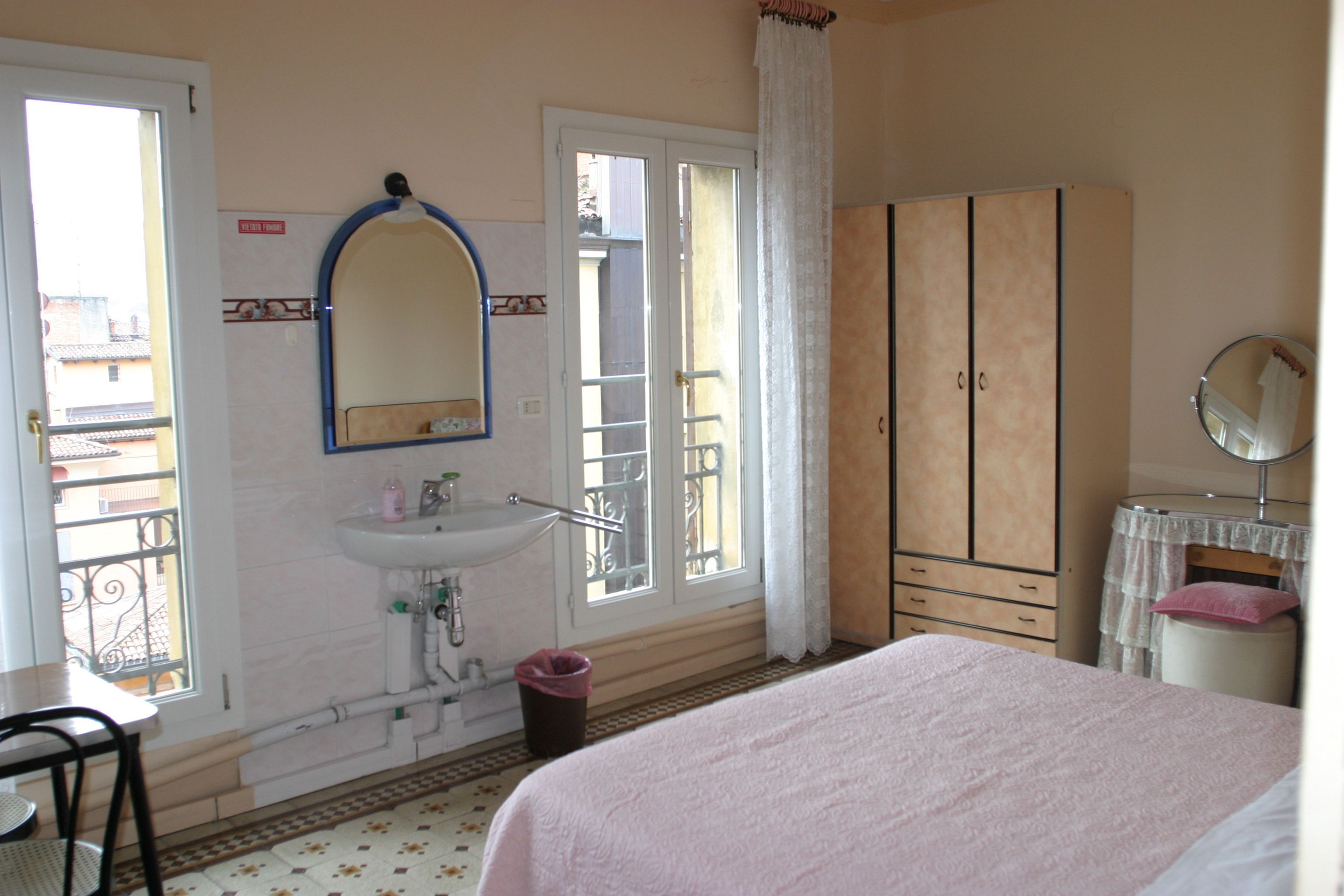 triple room, ensuite | individually furnished, desk, blackout curtains, soundproofing