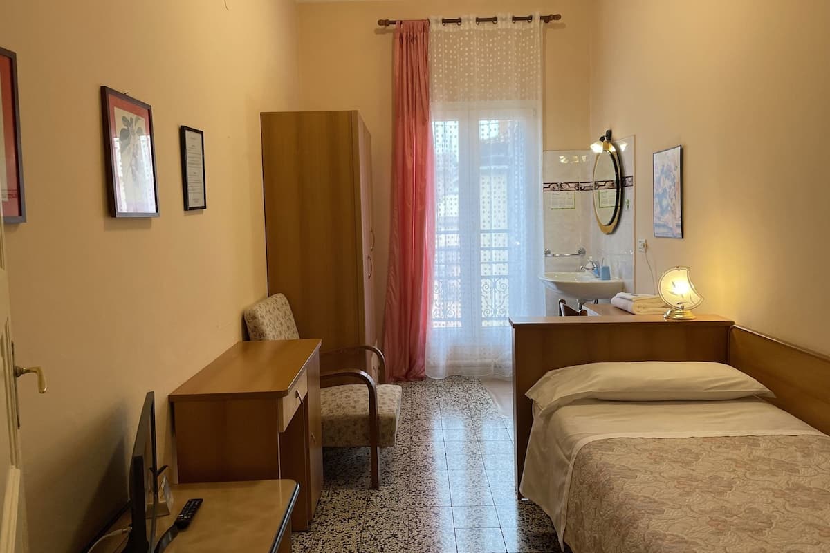 Individually furnished, desk, blackout drapes, soundproofing