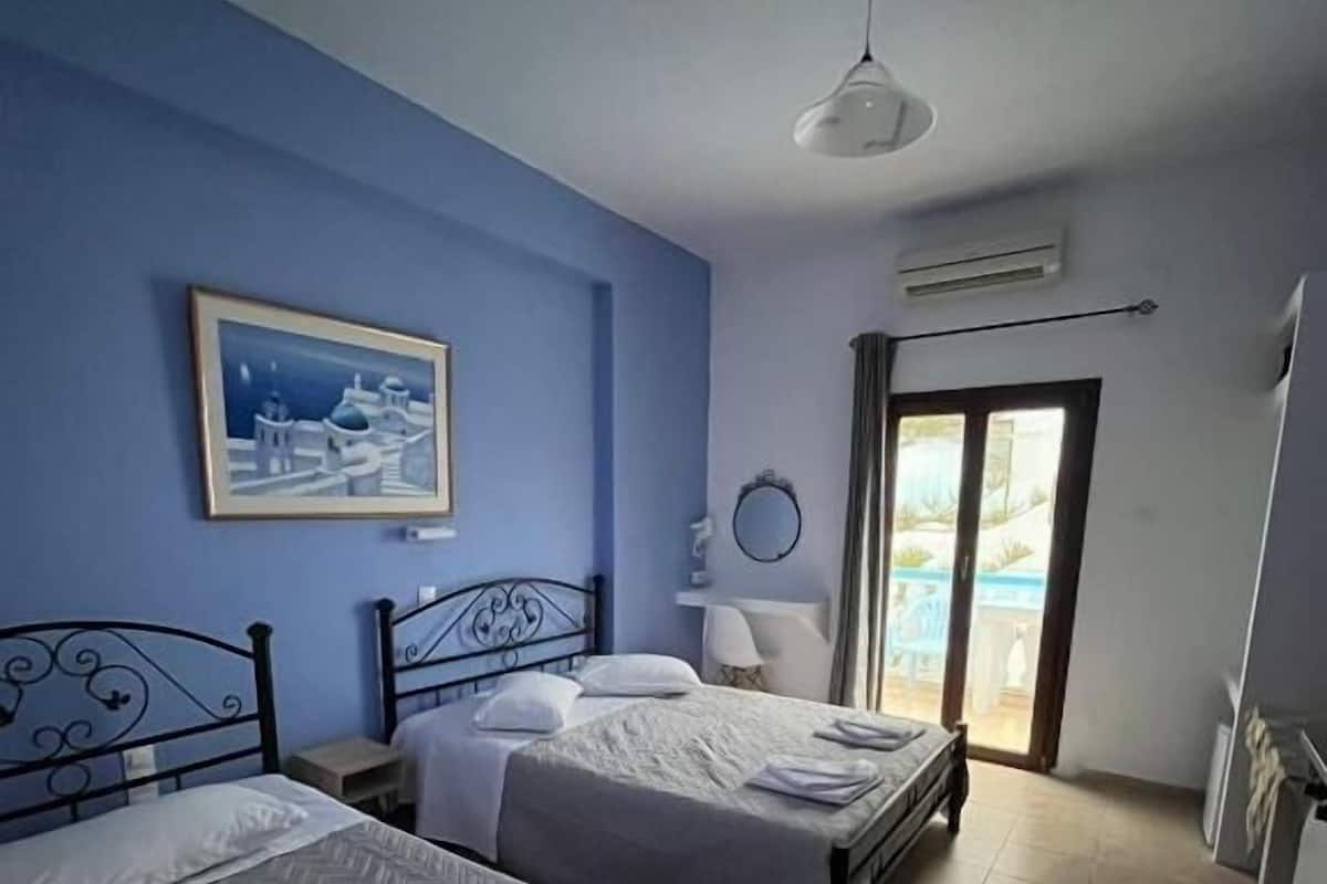 家庭开间, 阳台, 海景 | 笔记本电脑工作区、遮光窗帘、免费 WiFi、床单