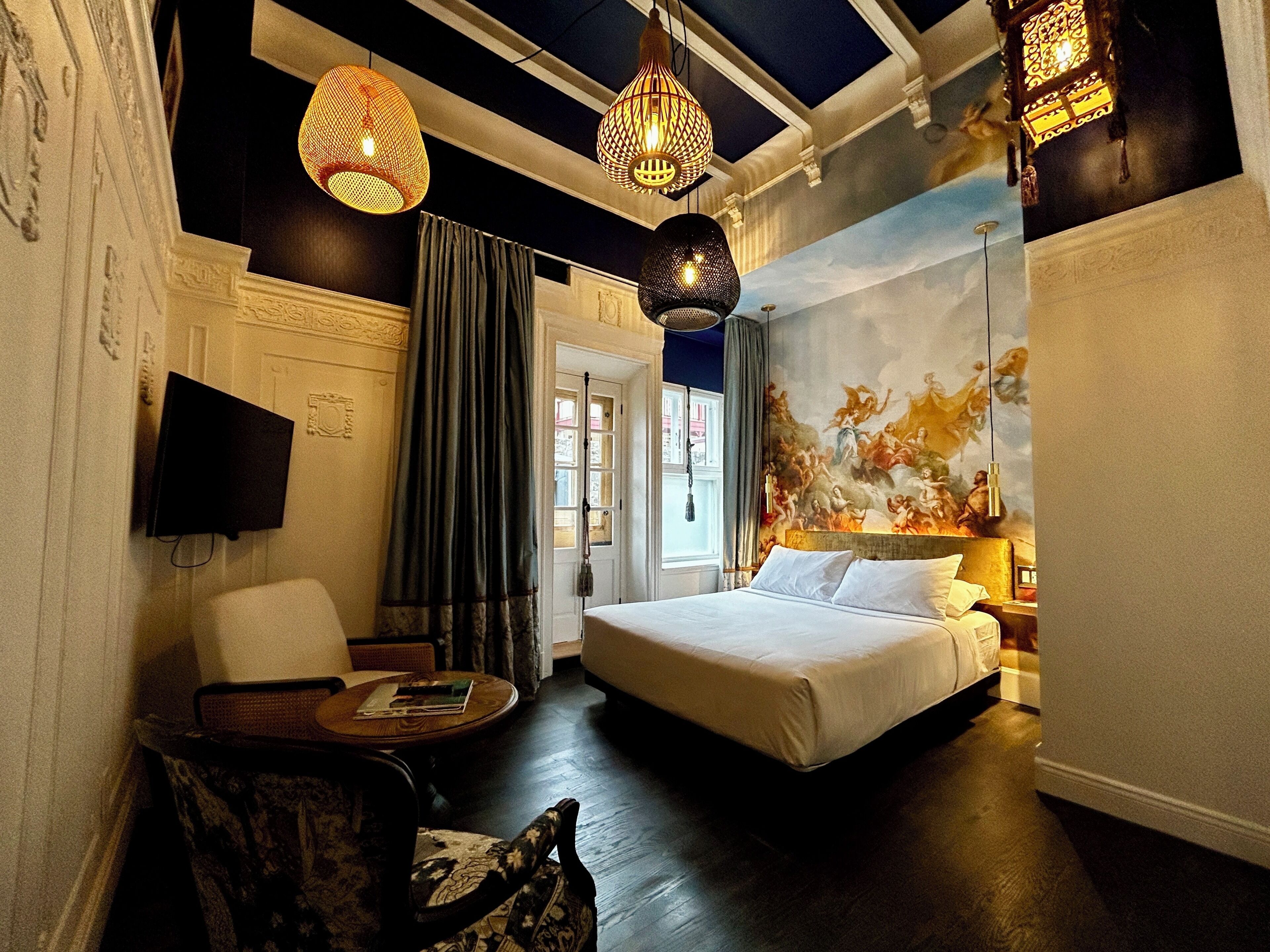 Thematic Room, 1 Queen Bed | Premium bedding, individually decorated, individually furnished, desk