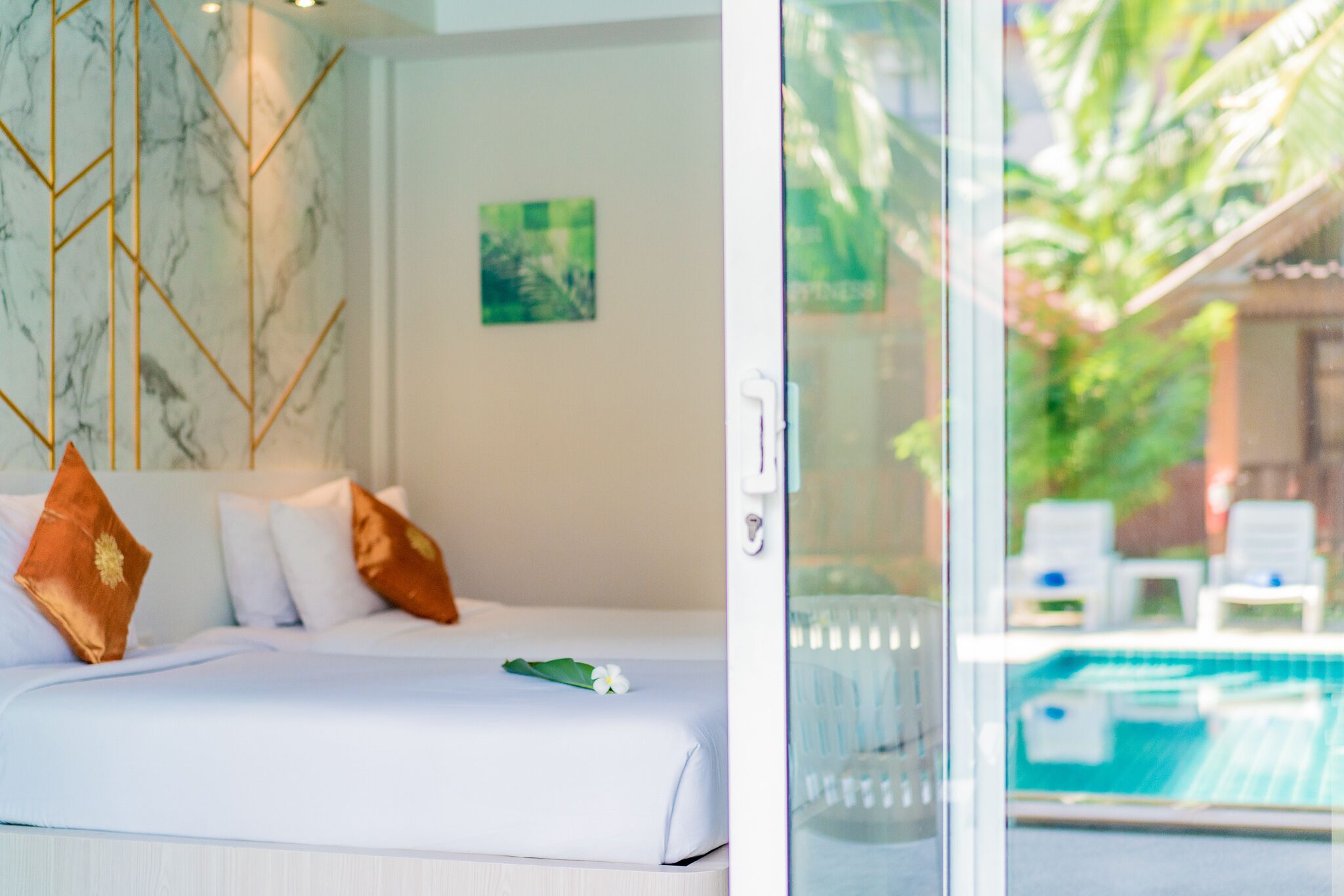 Deluxe Room - Twin Bed | In-room safe, blackout drapes, rollaway beds, free WiFi