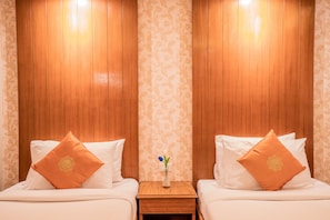 Deluxe Bungalow - Twin Bed | Zimmersafe, Verdunkelungsvorhänge, Zustellbetten, kostenloses WLAN