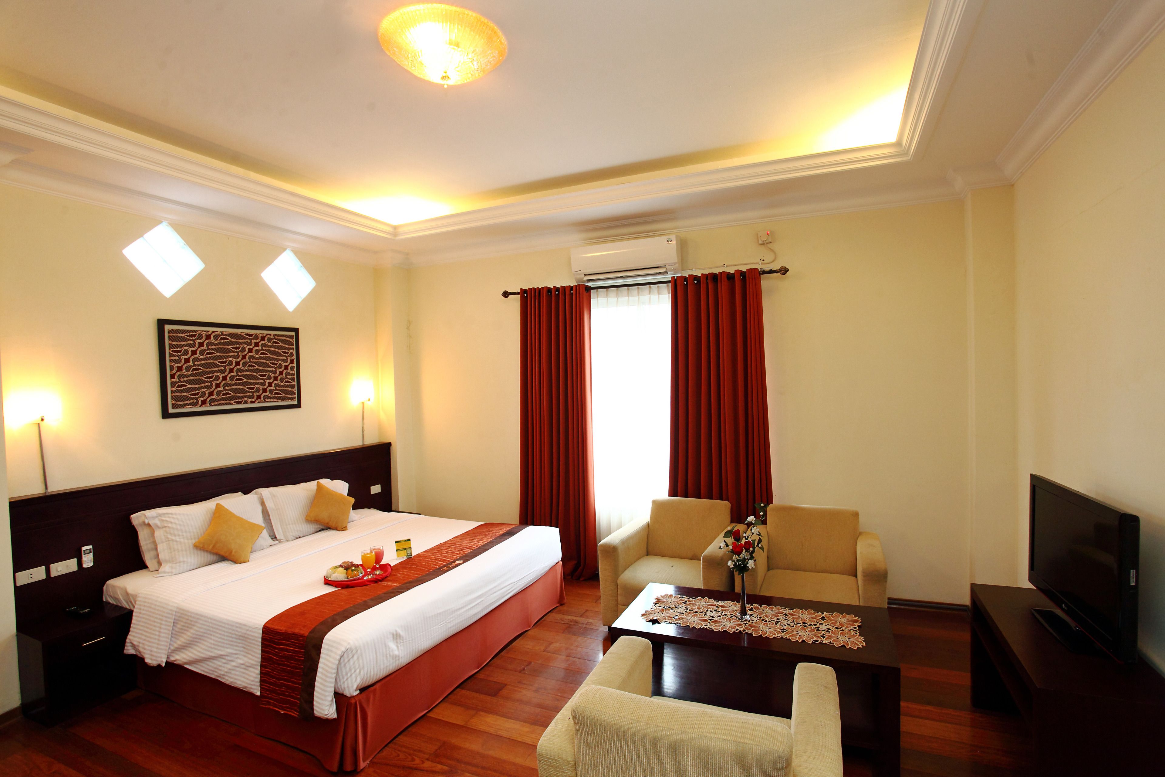 Suite Room  | Premium bedding, in-room safe, desk, rollaway beds