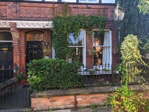 Property entrance - The Sycamore Guest House (York)