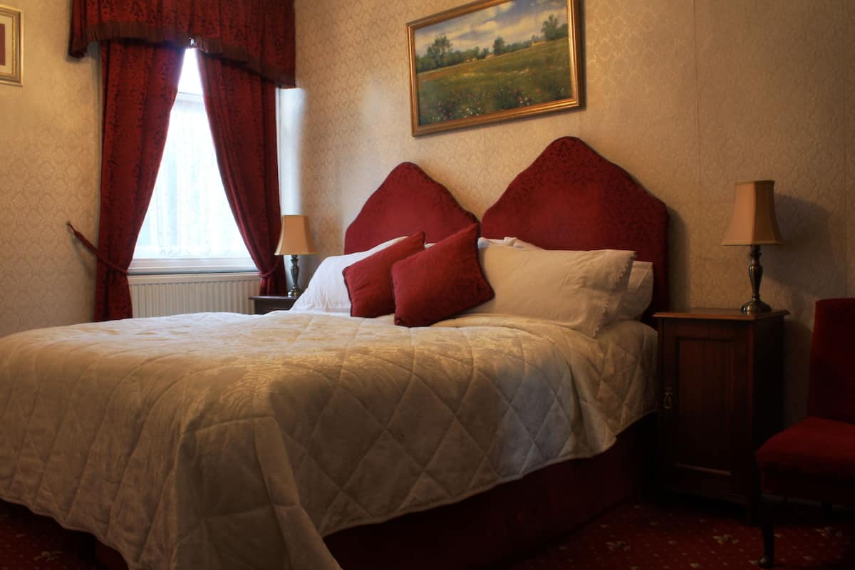 King Double or Twin | Premium bedding, down comforters, individually decorated