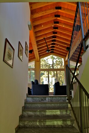 Staircase - Golf Hotel La Pinetina (Carbonate)
