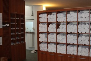 Equipment storage - Golf Hotel La Pinetina (Carbonate)