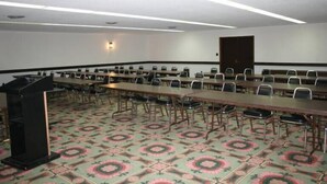 Meeting facility - The Holiday Motel & Restaurant (Olney)