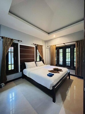 Two Bedroom Villa | Een kluis op de kamer, een bureau, verduisterende gordijnen, gratis wifi