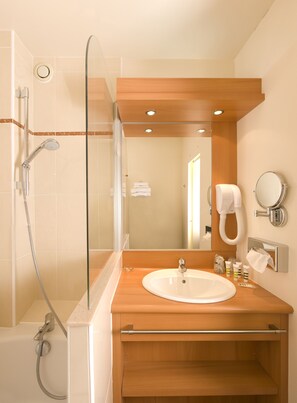 Double Room | Bathroom - Hôtel Vert (Pontorson)