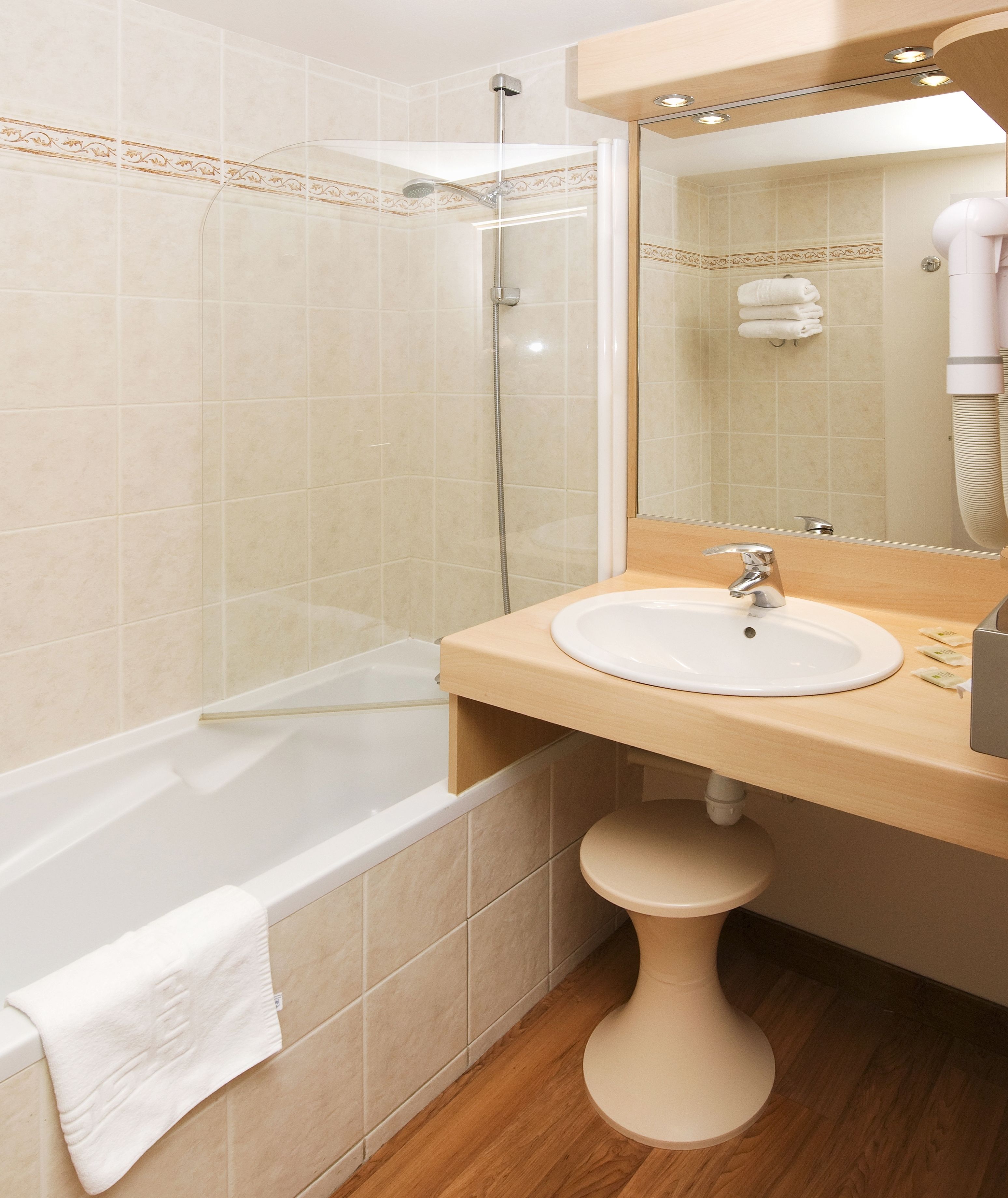 twin room | bathroom | free toiletries, hair dryer, towels