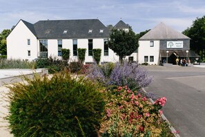Exterior - Hôtel Vert (Pontorson)