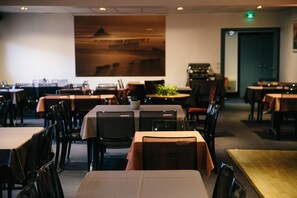 Daily buffet breakfast (EUR 9 per person)