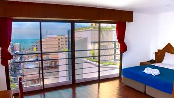 Grand Double Room | Minibar, in-room safe, desk, laptop workspace