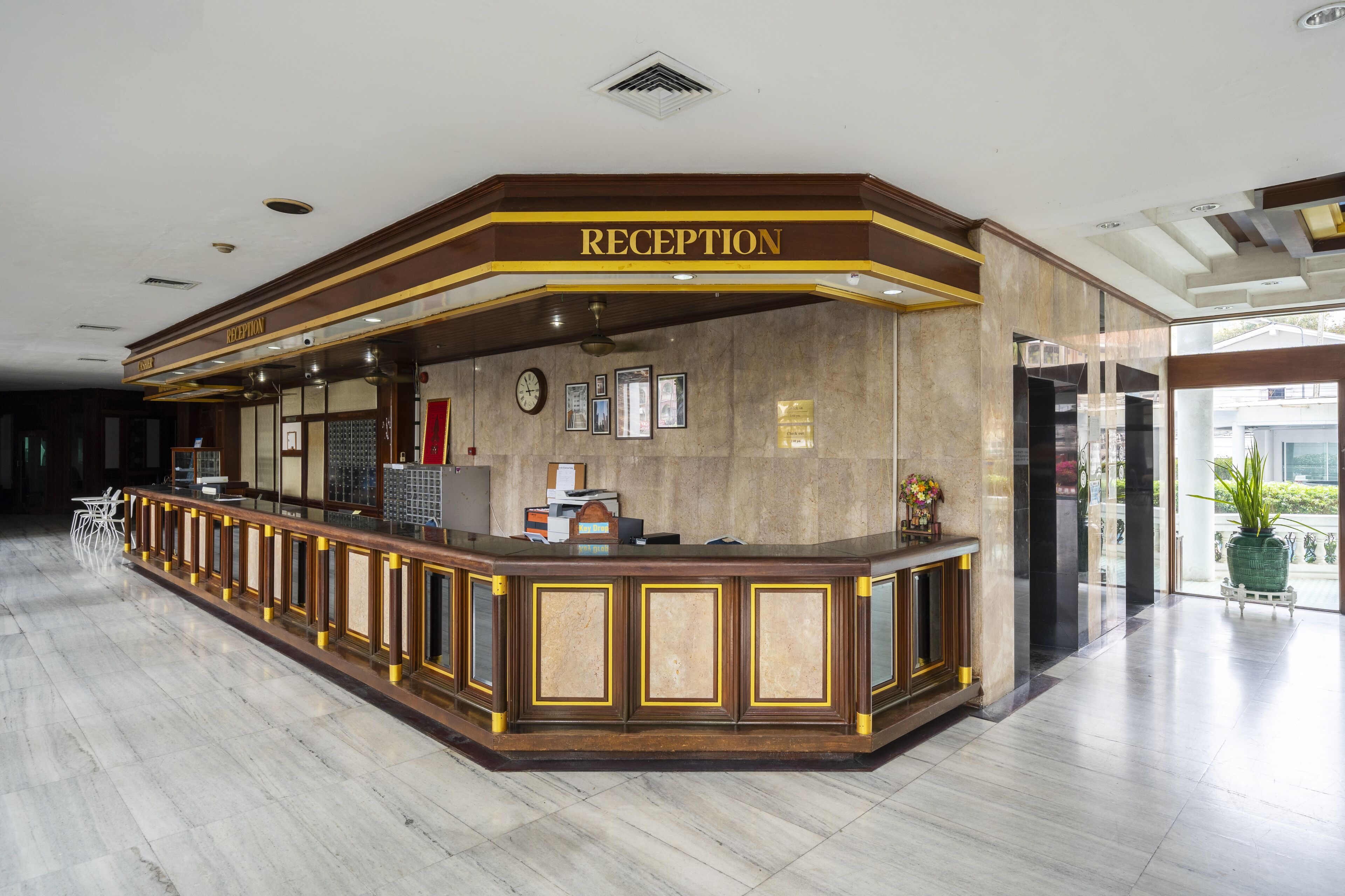 Photo - Welcome Plaza Hotel
