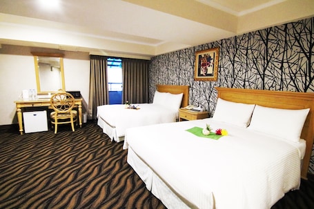 1 habitación, escritorio, wifi gratis y ropa de cama