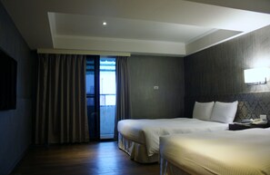 Family Room | 1 bedroom, desk, free WiFi, bed sheets