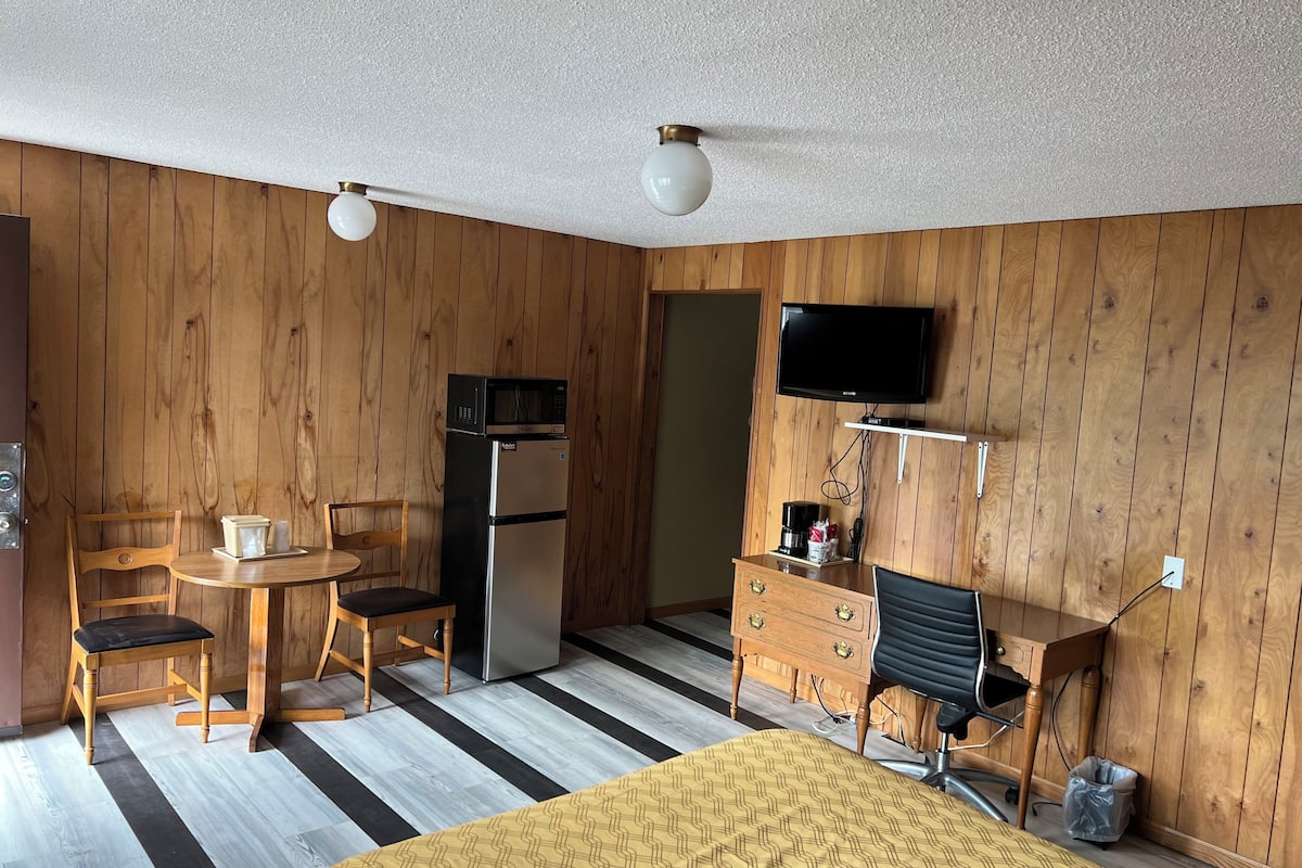 Soundproofing, iron/ironing board, free WiFi, bed sheets