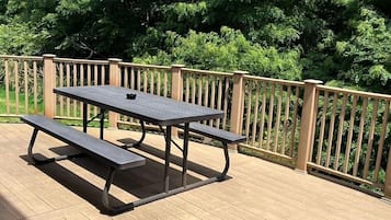 Family Condo, 2 Bedrooms | Soundproofing, iron/ironing board, free WiFi, bed sheets