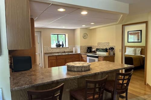 Condo familial, 2 chambres | Système d’insonorisation, fer et planche à repasser