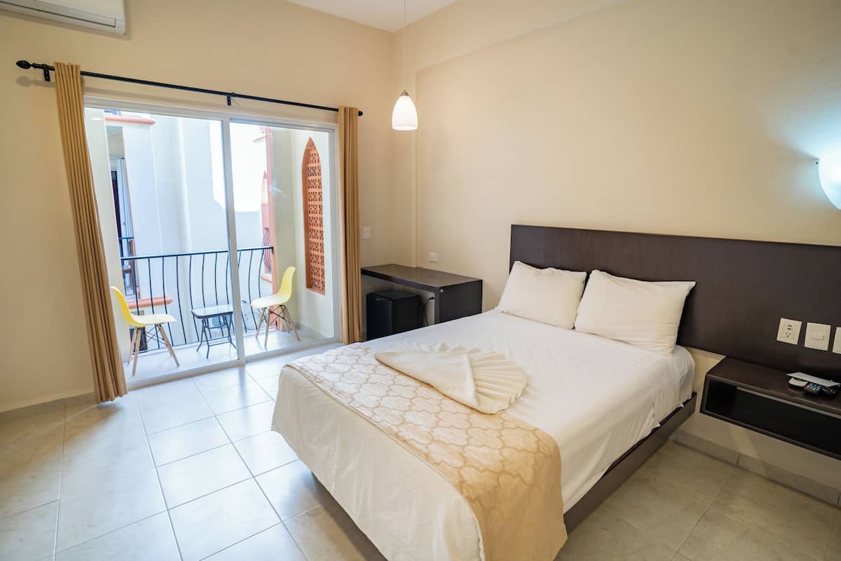 In-room safe, laptop workspace, blackout curtains, soundproofing