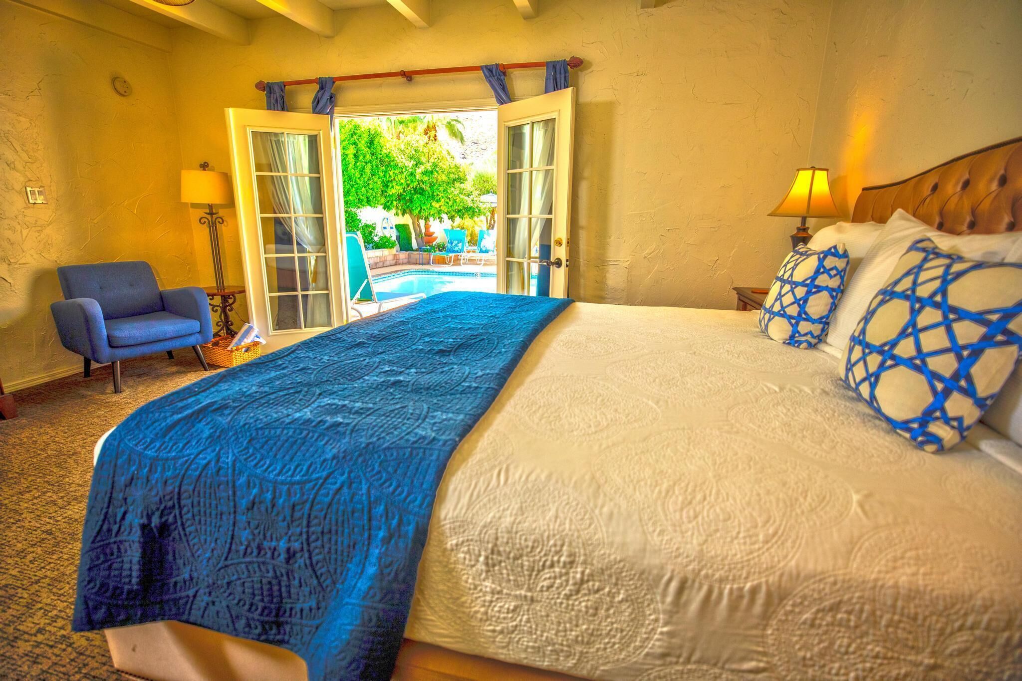 Deluxe Studio Suite, 1 King Bed, Pool View | View from room