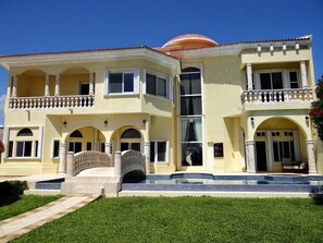 Front of property - Casa Margarita Hotel Boutique (Cancun)