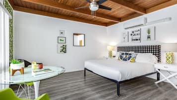 Premium bedding, in-room safe, iron/ironing board, free WiFi