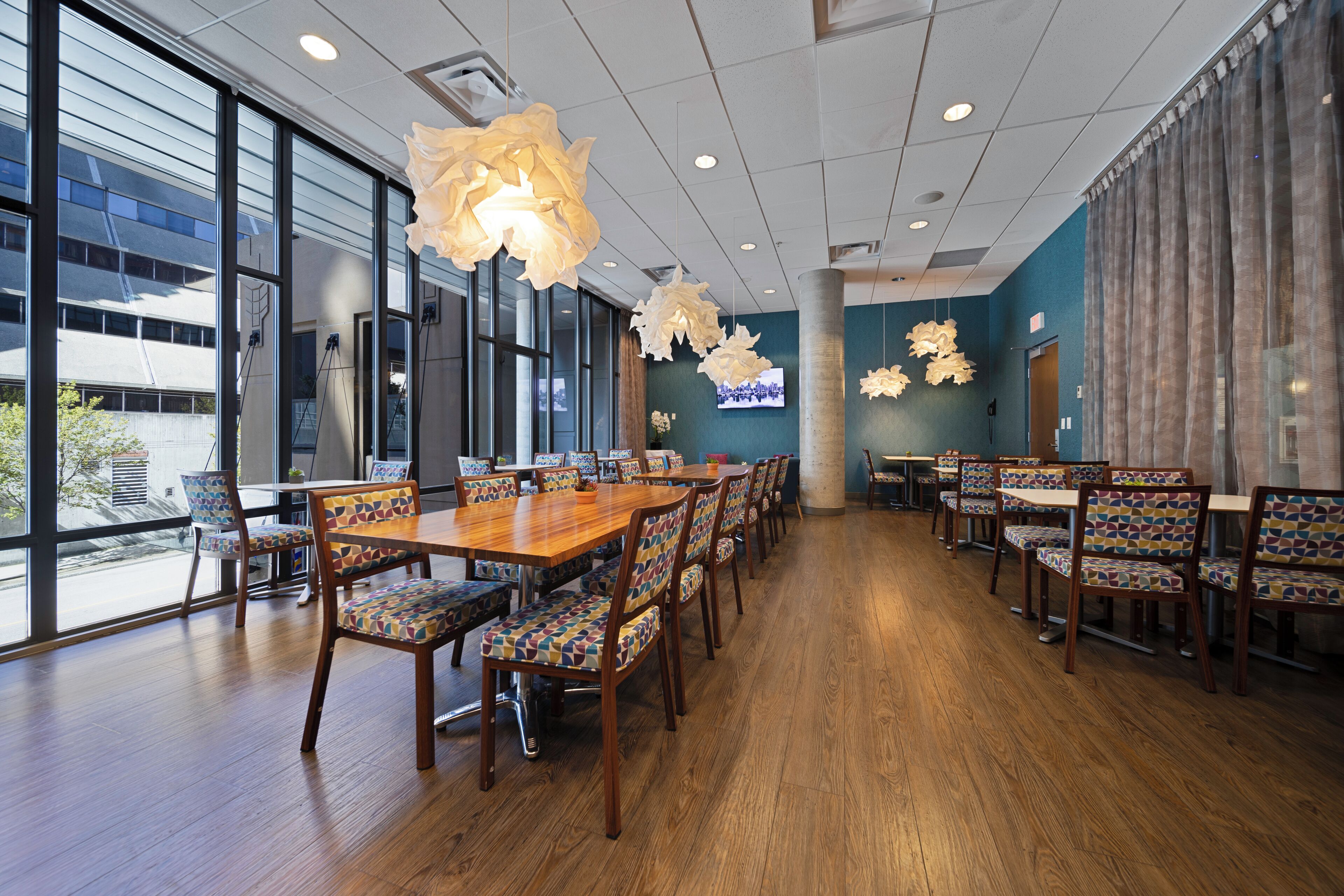 daily cooked-to-order breakfast for a fee