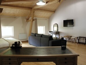 Superior Double Room, Private Bathroom - Le Domaine de Montchevreuil (Montchevreuil)
