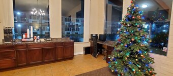 Olympic Inn & Suites