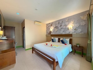Superior Room | Premium bedding, Select Comfort beds, desk, laptop workspace - Chongkhao Resort (Ko Phi Phi)