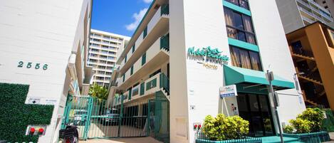 Fachada de la propiedad