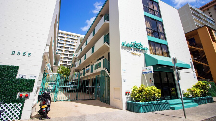 Waikiki Beachside Hostel