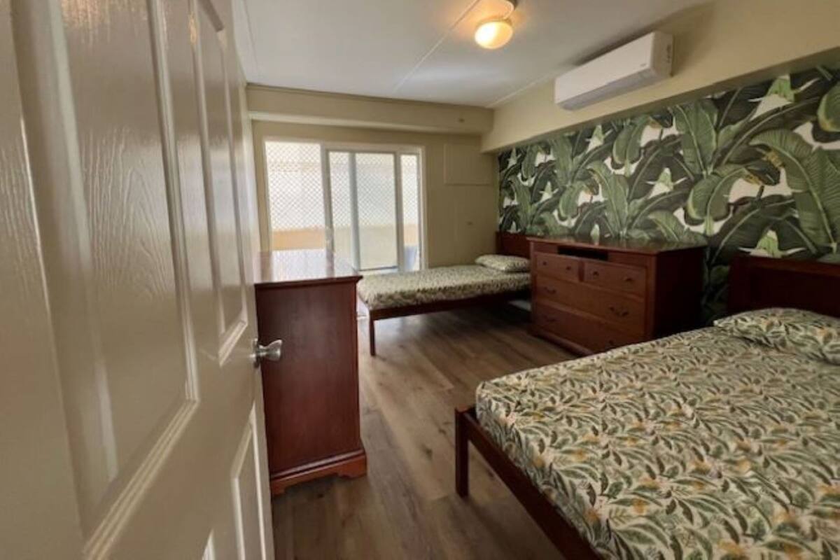 Semi-Private Room with Kitchen (2 guests) | 免費無線上網、床單