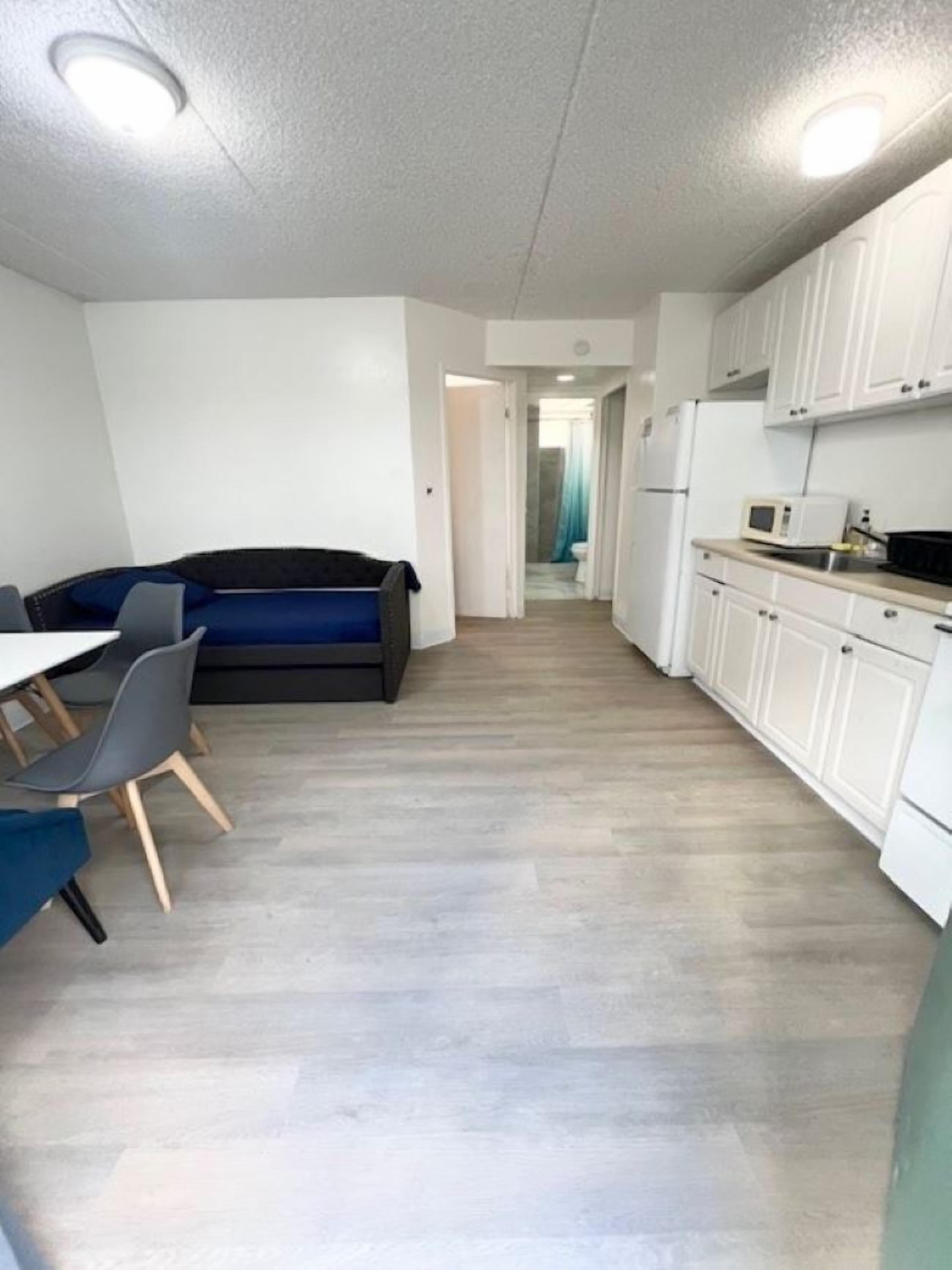 Photo - Waikiki Beachside Hostel