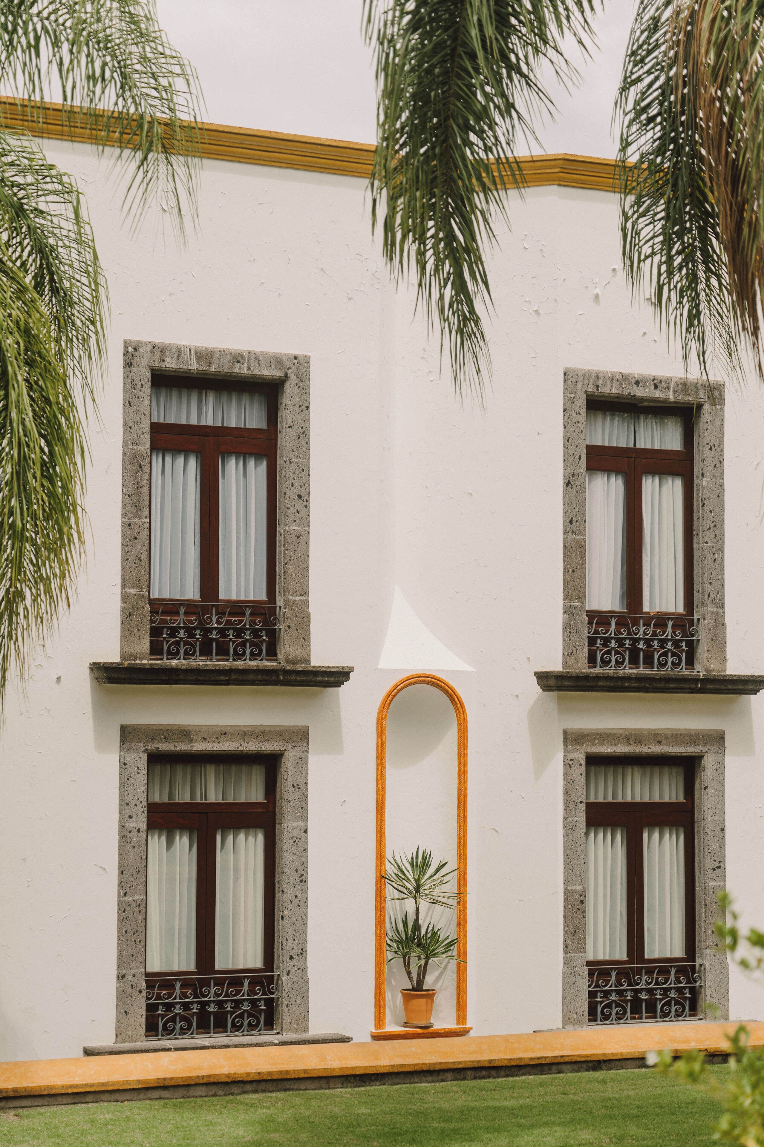 Vista frontal de la propiedad