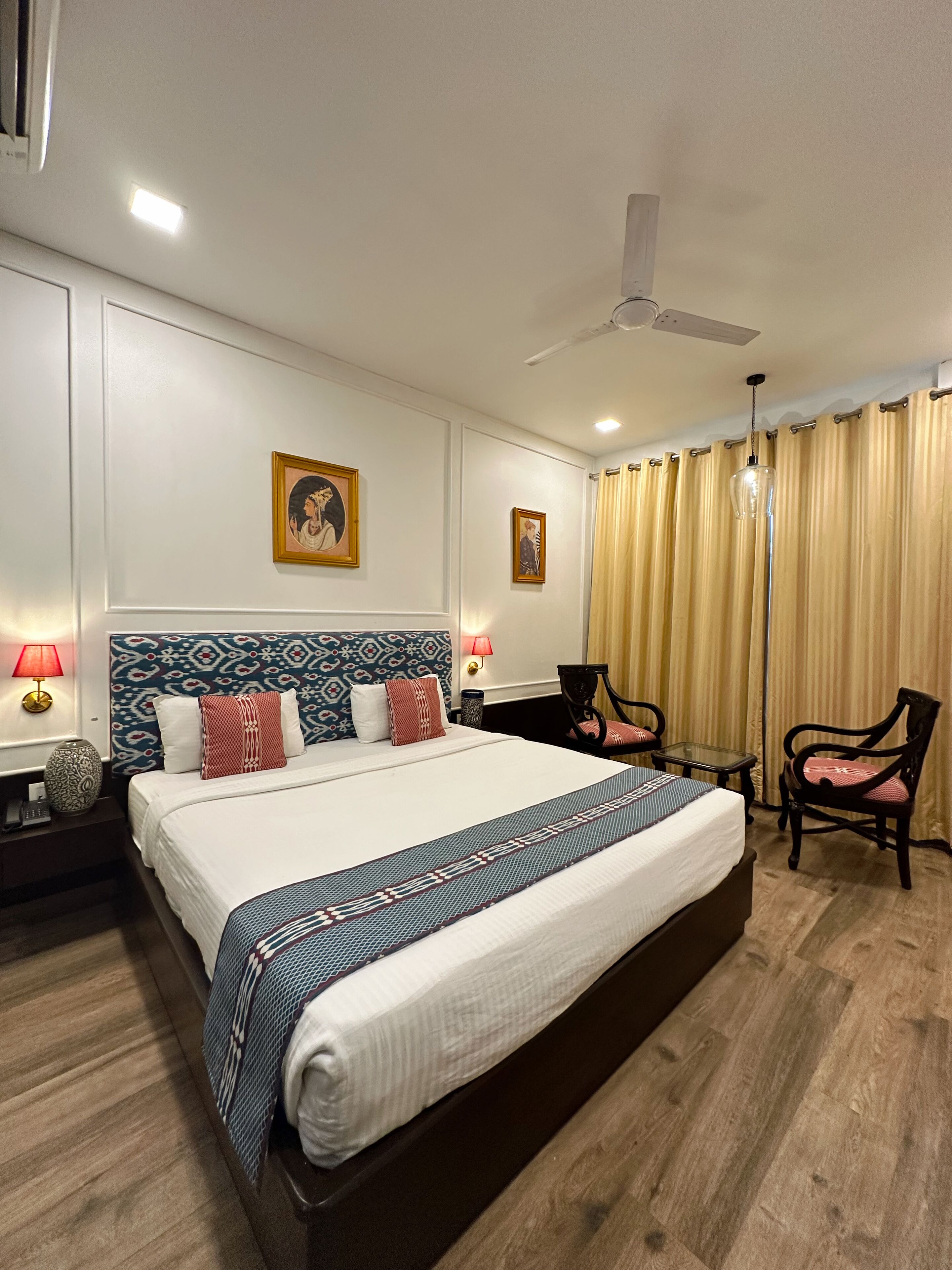 Photo - Hotel Atulyaa Taj