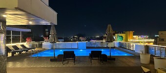 Hotel Atulyaa Taj