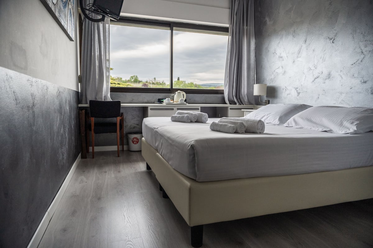 superior double room (amarone) | egyptian cotton sheets, premium bedding, minibar, in-room safe