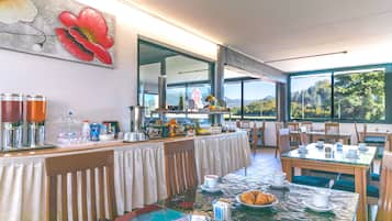 Daily buffet breakfast (EUR 10 per person)