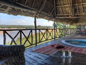 高级套房 (River) | 露台