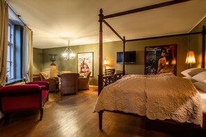 Hypo-allergenic bedding, minibar, in-room safe, individually decorated - Boutique Hotel Villa Provence (Aarhus)