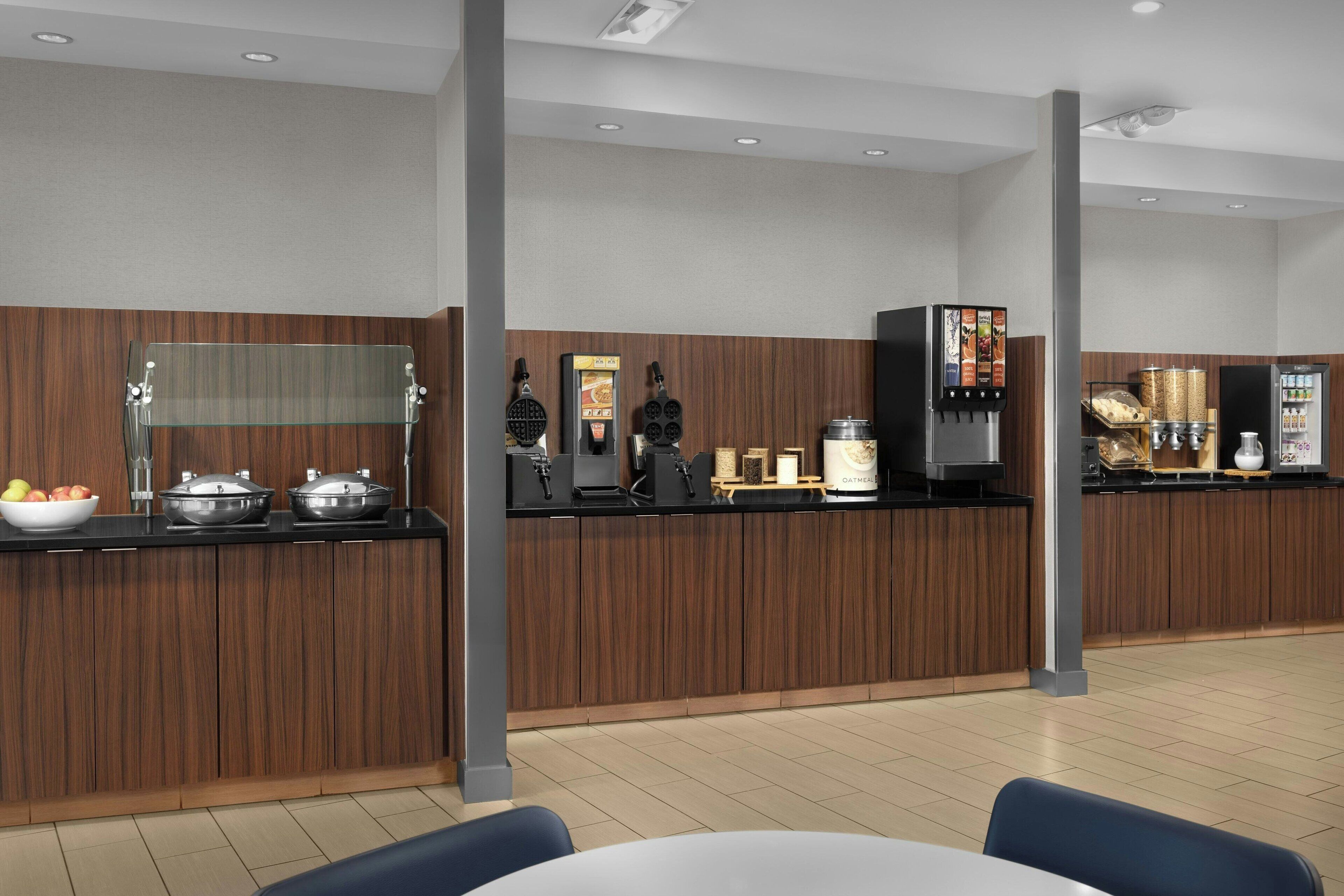 free daily full breakfast