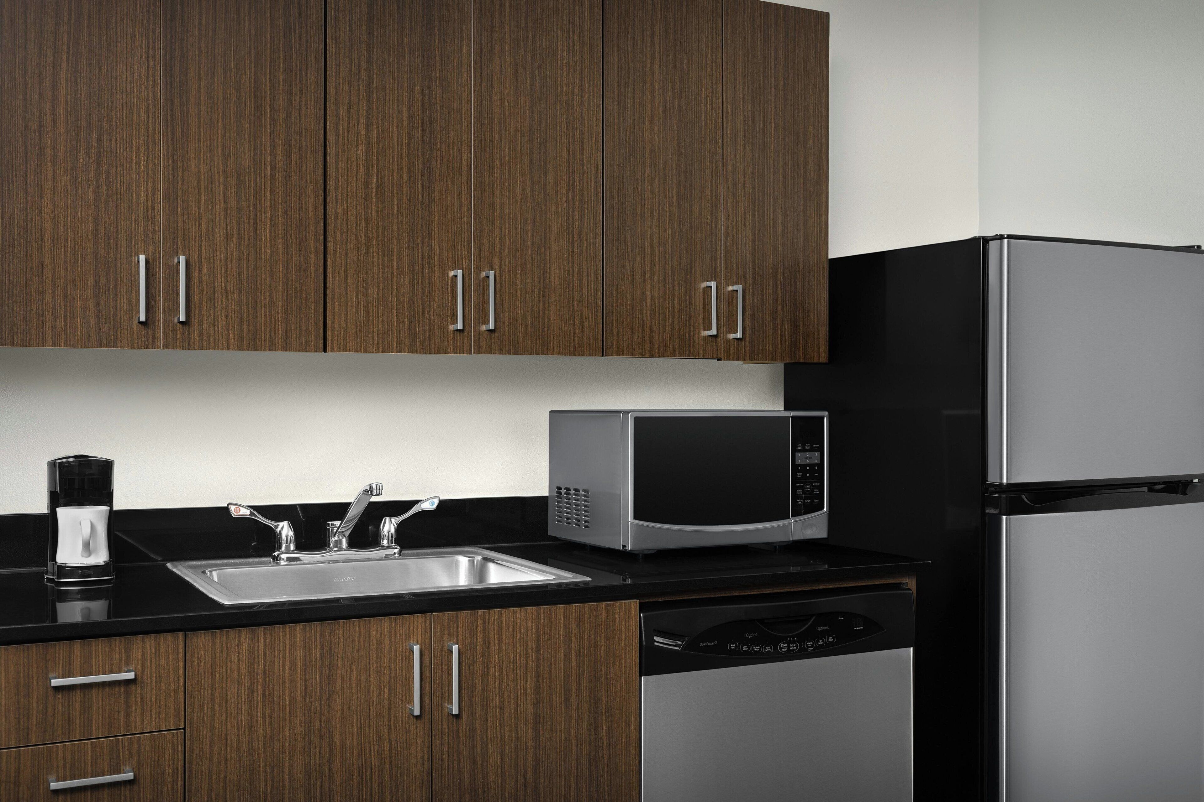 fridge, microwave, coffee/tea maker