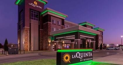 La Quinta Inn & Suites by Wyndham Wichita Falls - MSU Area