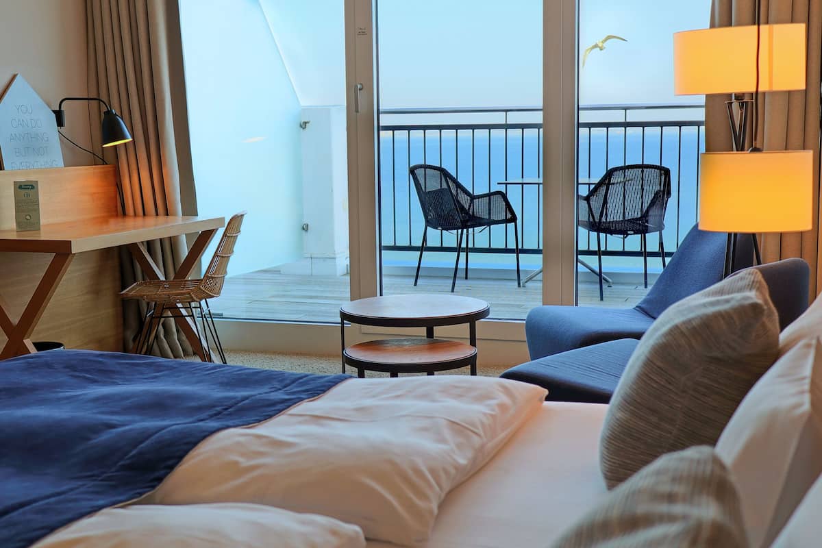 luxury room, 1 double bed, ocean view | 1 bedroom, hypo-allergenic bedding, in-room safe, desk