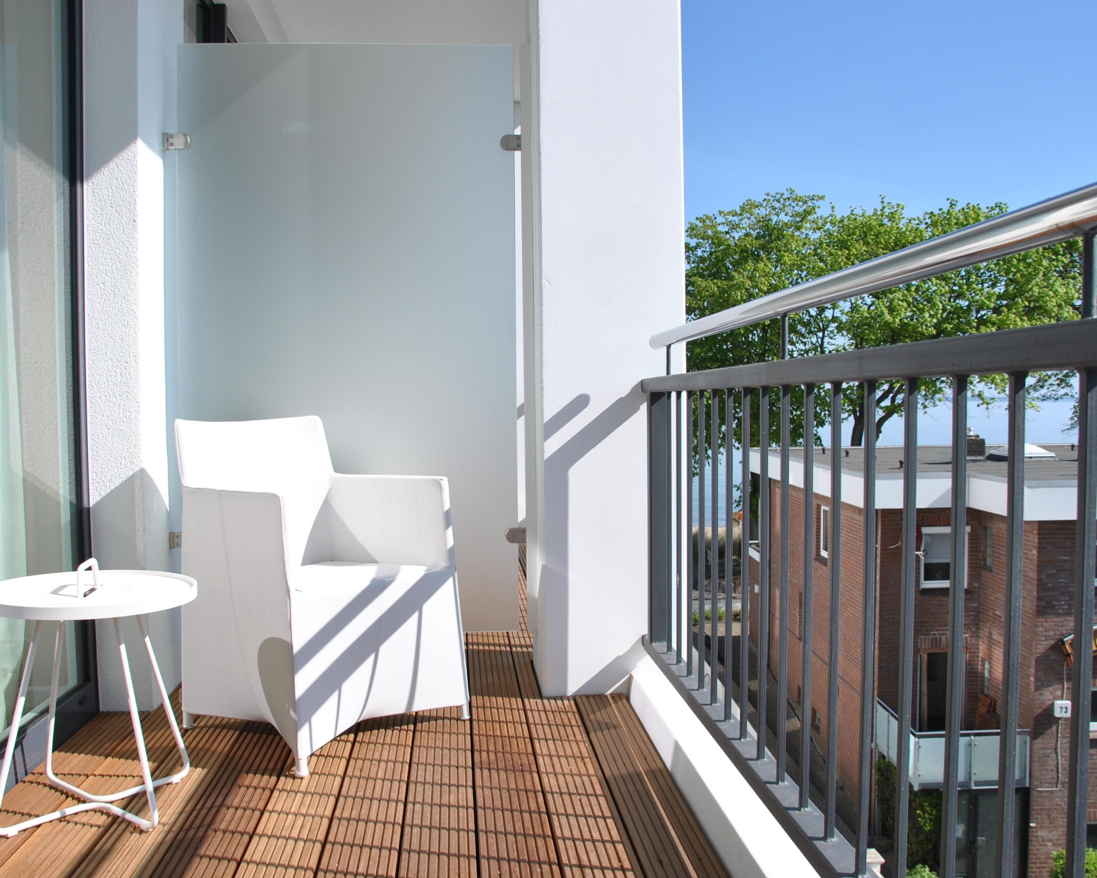 Land Deluxe Doppelzimmer zur Landseite | Balkon