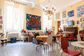 Daily buffet breakfast for a fee - La Gemma di Elena (Lucca)