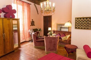 Standard Double Room, 1 Double Bed, Private Bathroom | Individually furnished, free WiFi, bed sheets - La Gemma di Elena (Lucca)